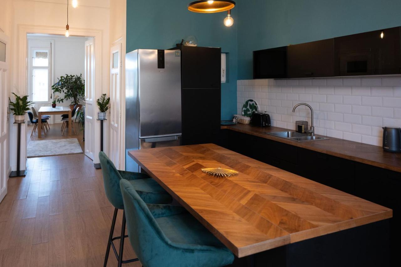 Central Szeged Apartment Екстер'єр фото